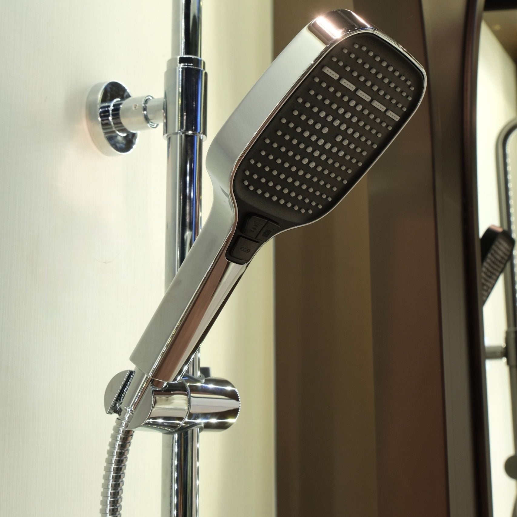 Sen tắm cây Casalux mạ chrome CLSI01