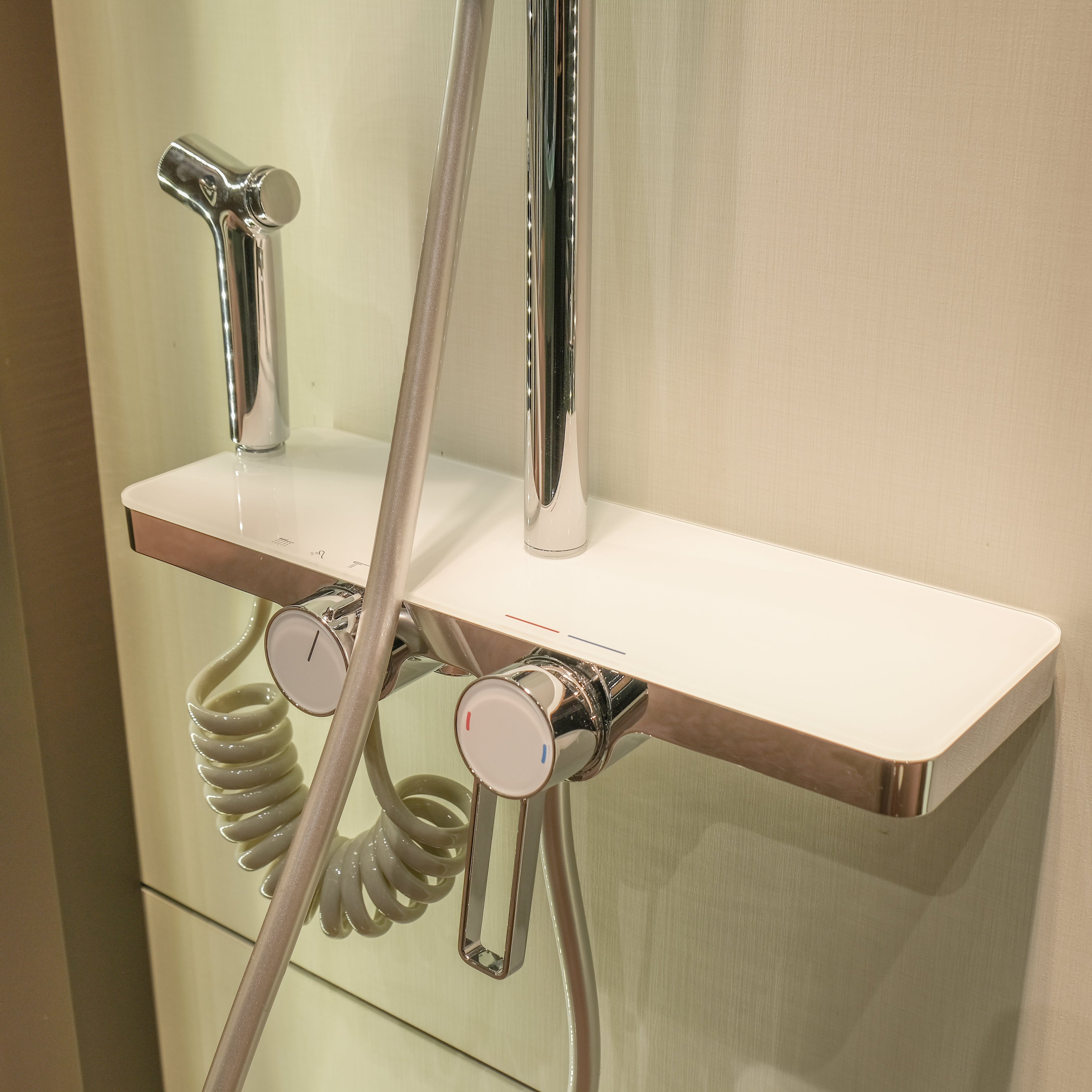 Sen tắm cây Casalux mạ chrome CLSI05