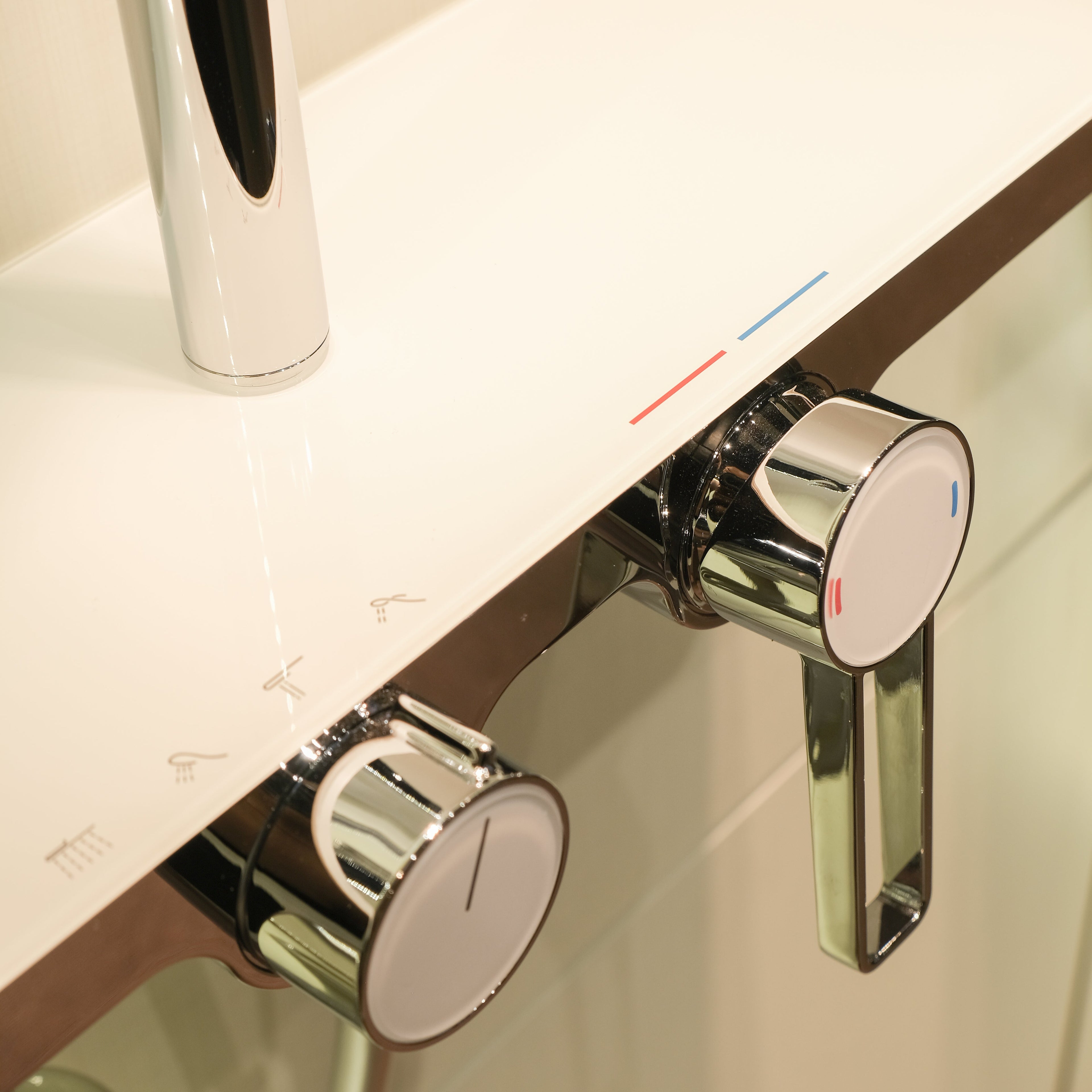 Sen tắm cây Casalux mạ chrome CLSI05